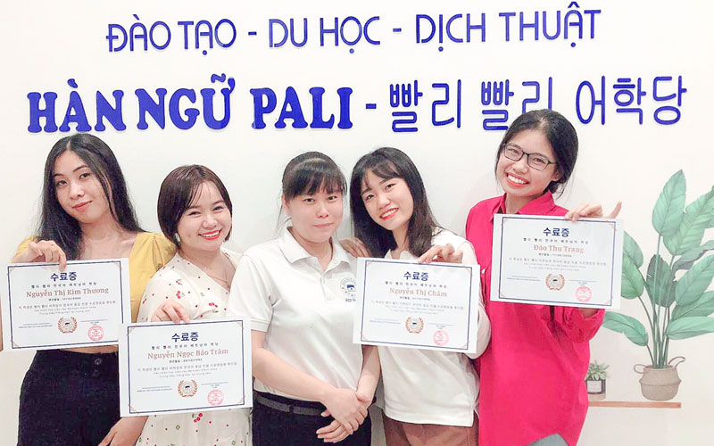 Nhận bằng khóa tiếng Hàn 3B tại Pali